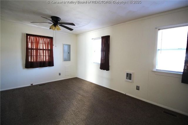 1008 Dupont Avenue, Nitro, WV 25143