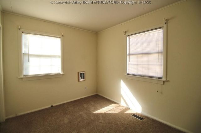 1008 Dupont Avenue, Nitro, WV 25143