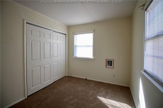 1008 Dupont Avenue, Nitro, WV 25143