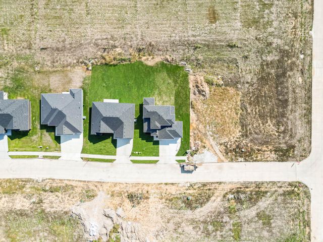 3408 JAGGED LEAF DR, Columbia, MO 65202