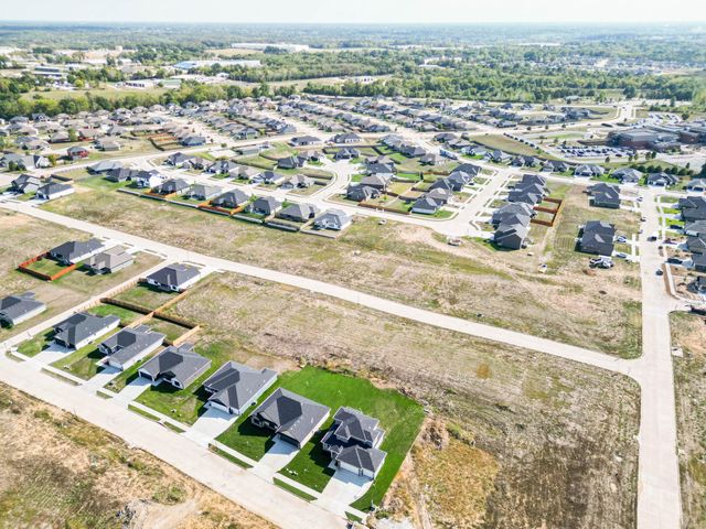 3408 JAGGED LEAF DR, Columbia, MO 65202