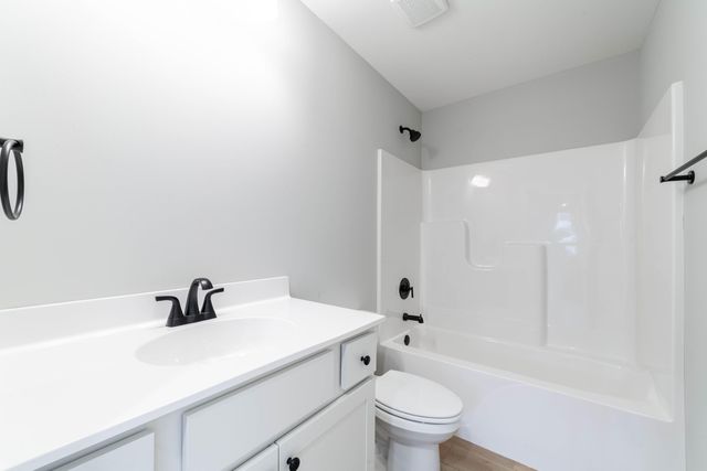 3408 JAGGED LEAF DR, Columbia, MO 65202