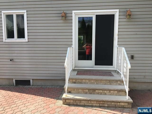 26 Lee Street, Elmwood Park, NJ 07407