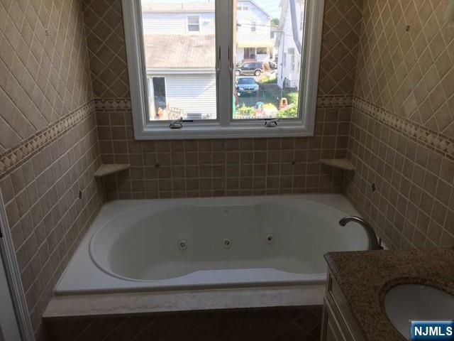 26 Lee Street, Elmwood Park, NJ 07407