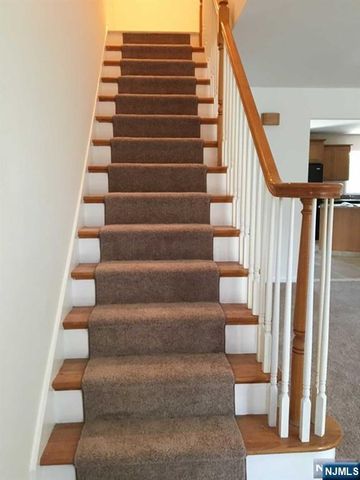 26 Lee Street, Elmwood Park, NJ 07407