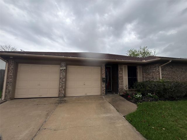3914 Beran Drive, Houston, TX 77045