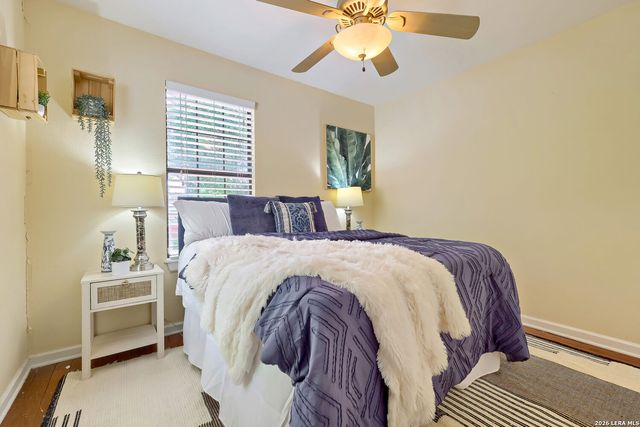 608 E MISTLETOE AVE, San Antonio, TX 78212