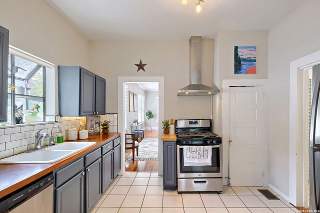 608 E MISTLETOE AVE, San Antonio, TX 78212