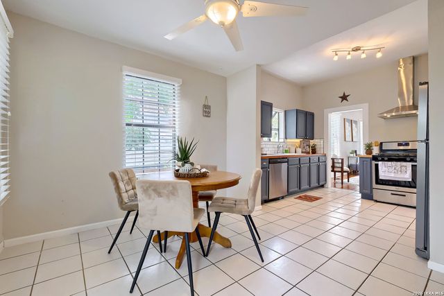 608 E MISTLETOE AVE, San Antonio, TX 78212