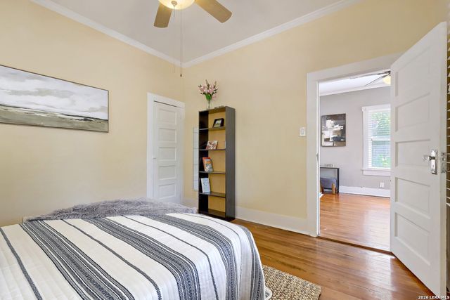 608 E MISTLETOE AVE, San Antonio, TX 78212