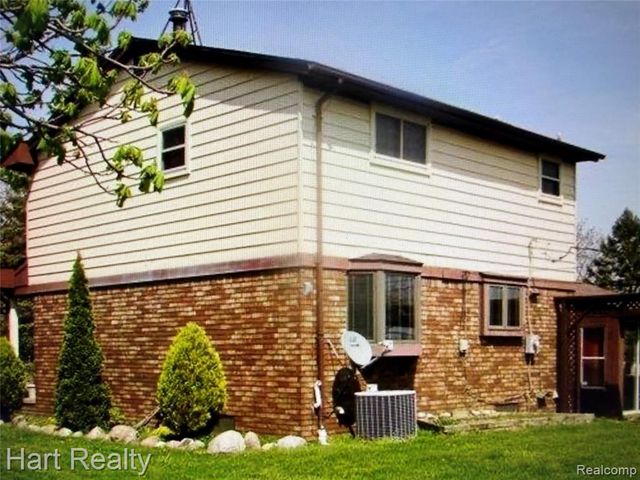 590 E Borland Road, Imlay City, MI 48444