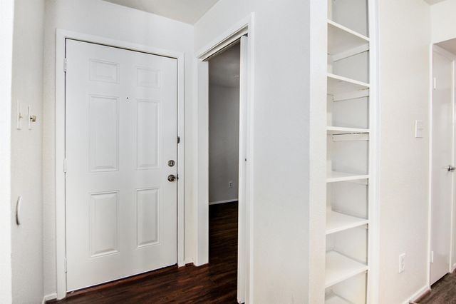 18519 Egret Bay Boulevard 1708, Webster, TX 77058