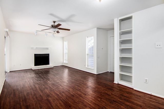 18519 Egret Bay Boulevard 1708, Webster, TX 77058