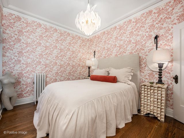 4451 N Beacon Street 1, Chicago, IL 60640