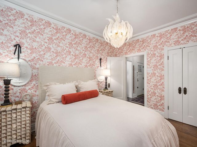 4451 N Beacon Street 1, Chicago, IL 60640