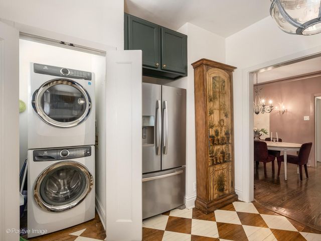 4451 N Beacon Street 1, Chicago, IL 60640