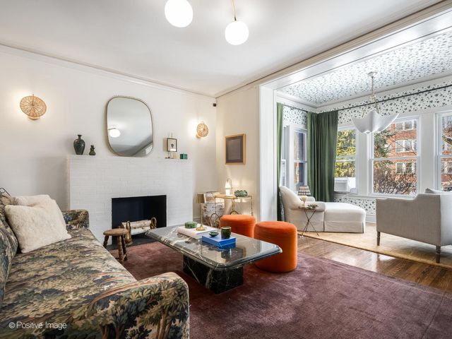 4451 N Beacon Street 1, Chicago, IL 60640