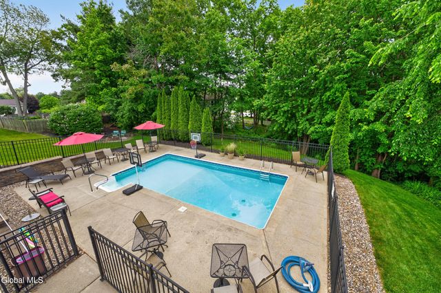 19 Debbie Marie Court, Colonie, NY 12309