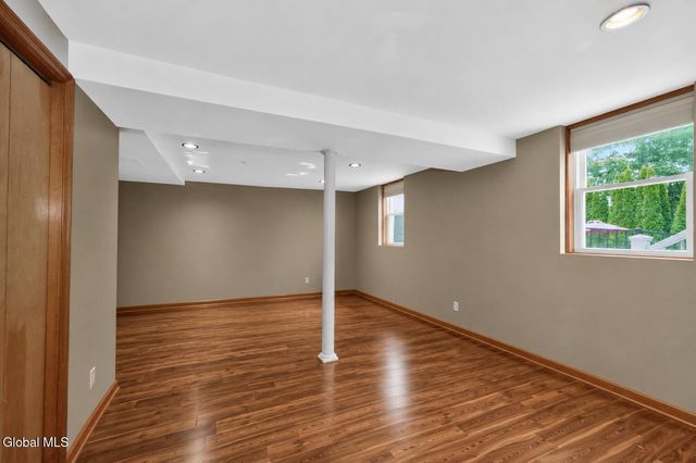 19 Debbie Marie Court, Colonie, NY 12309