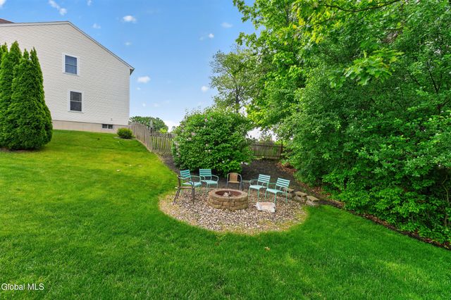 19 Debbie Marie Court, Colonie, NY 12309