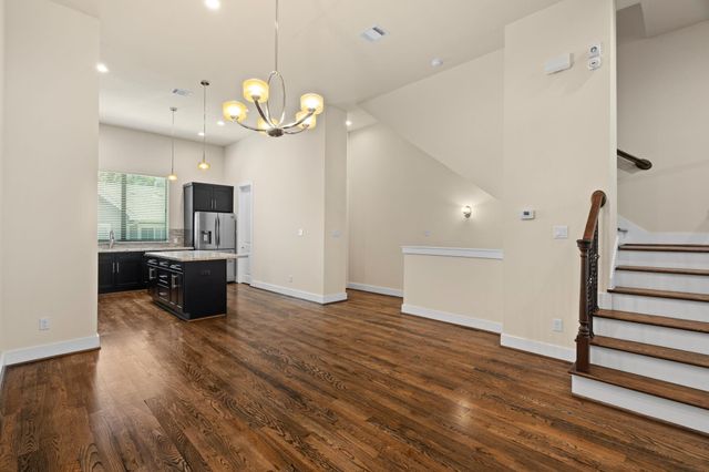 1212 W Dallas Street, Houston, TX 77019