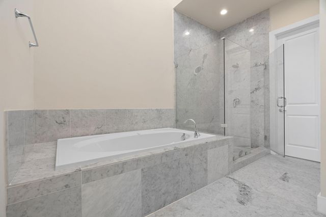 1212 W Dallas Street, Houston, TX 77019