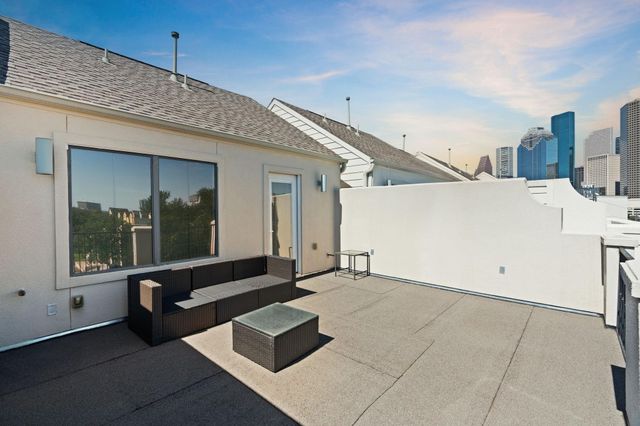 1212 W Dallas Street, Houston, TX 77019