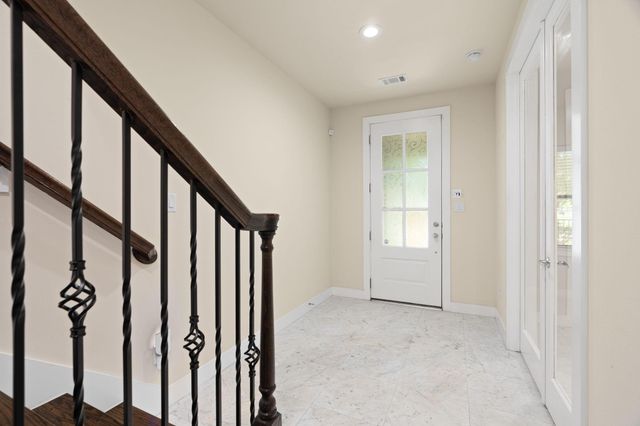 1212 W Dallas Street, Houston, TX 77019