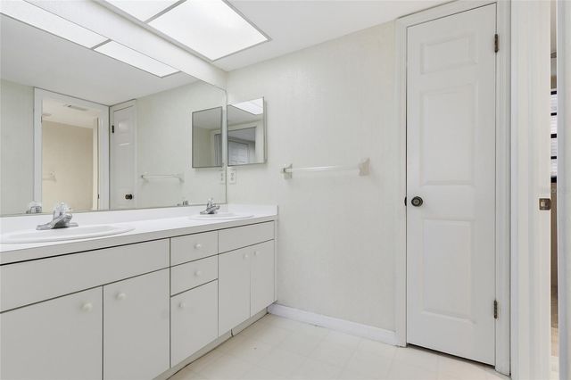 2401 GULL COURT 202L, Clearwater, FL 33762