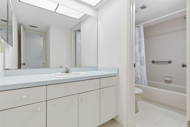 2401 GULL COURT 202L, Clearwater, FL 33762