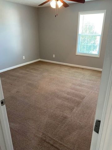 810 Professional Park Dr Apt 2C, Clarksville, TN 37040