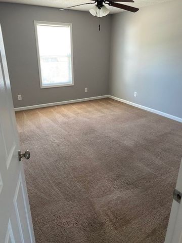 810 Professional Park Dr Apt 2C, Clarksville, TN 37040