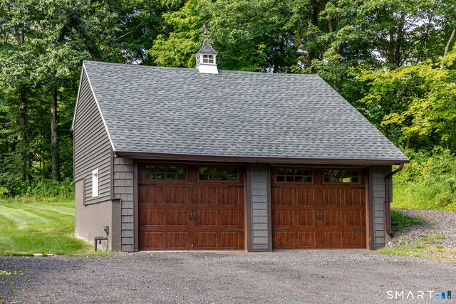 31 Bethwood Lane, Woodbury, CT 06798
