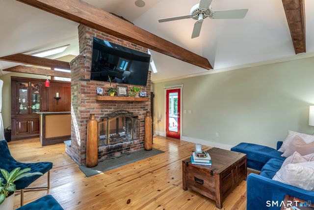 31 Bethwood Lane, Woodbury, CT 06798