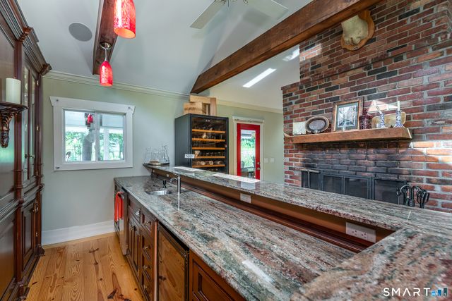 31 Bethwood Lane, Woodbury, CT 06798
