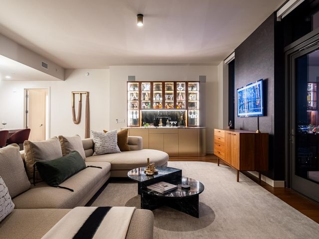 44 East Ave 2101, Austin, TX 78701