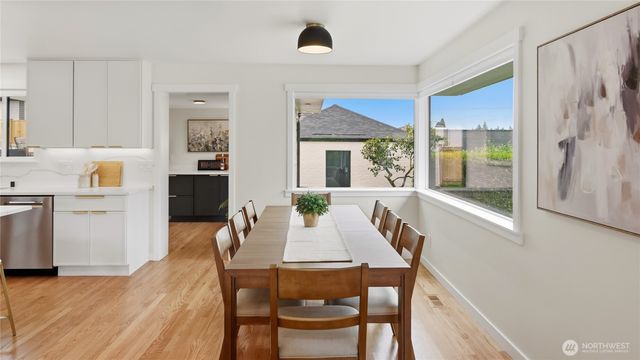 812 Main Street, Edmonds, WA 98020