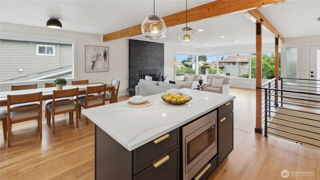 812 Main Street, Edmonds, WA 98020