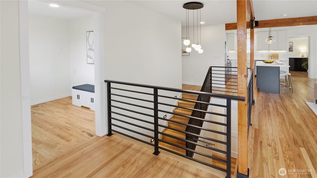 812 Main Street, Edmonds, WA 98020