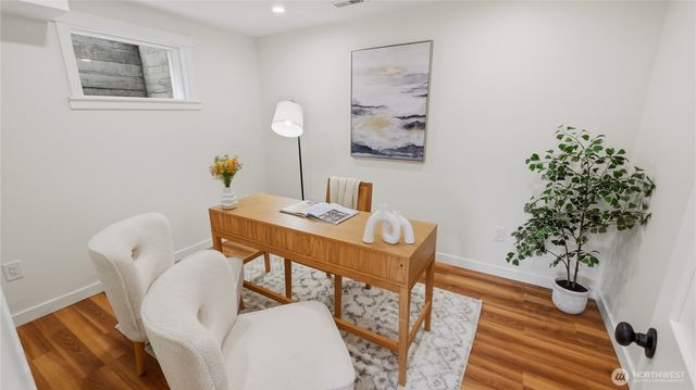 812 Main Street, Edmonds, WA 98020