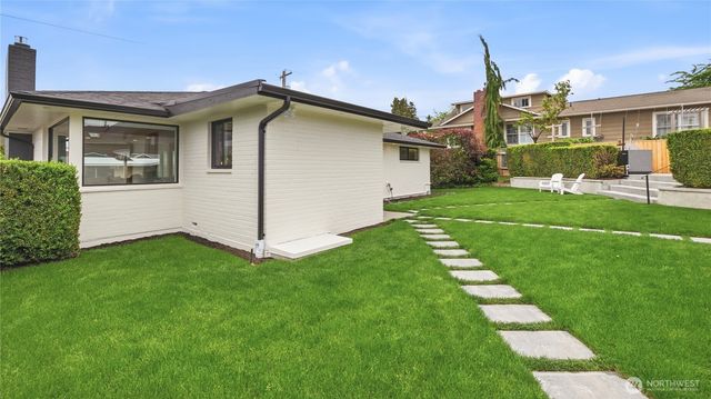812 Main Street, Edmonds, WA 98020