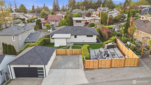 812 Main Street, Edmonds, WA 98020