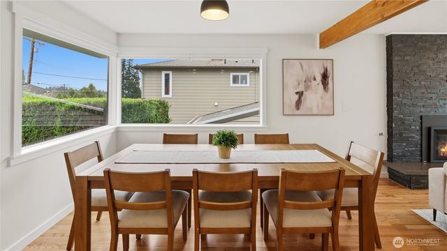812 Main Street, Edmonds, WA 98020