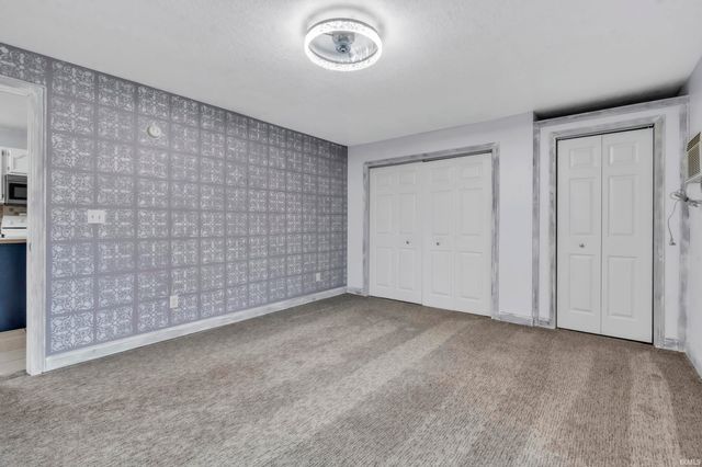 885 W 590 S Road, Wolcottville, IN 46795