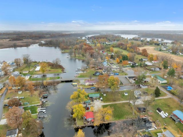 885 W 590 S Road, Wolcottville, IN 46795