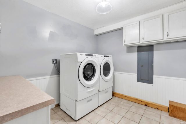 885 W 590 S Road, Wolcottville, IN 46795