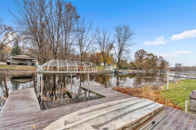 885 W 590 S Road, Wolcottville, IN 46795