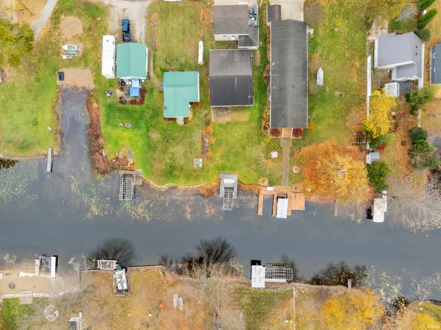 885 W 590 S Road, Wolcottville, IN 46795