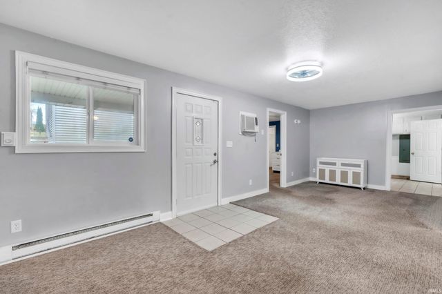 885 W 590 S Road, Wolcottville, IN 46795