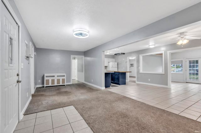 885 W 590 S Road, Wolcottville, IN 46795